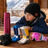 Lyžiarsky set pre deti: 1x rukavice + 2x ponožky + čiapka s BT + okuliare + termoska 500ml 1