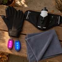 Fényes futókaland: touchscreen téli kesztyű + 600 ml futóöv + 2 db LED klipsz + mikroszálas törölköző 1