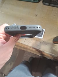 Tkany kryt MagSafe na Apple iPhone 17 Pro čierny – používaný, s kozmetickým poškodením — Je vydutý (stav: pozri 2. obrázok) 4