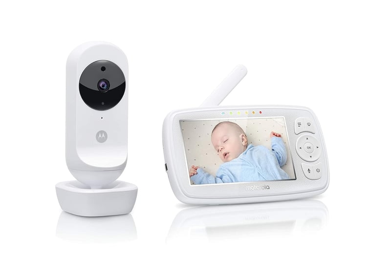 Motorola VM44 Connect WiFi Bébiőr Kamerával - 4,3" HD Kijelző, Éjjellátó, Altatódalok, Hőmérsékletfigyelés, Okostelefonos Applikáció - Fehér