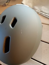 Mestská cyklistická prilba Alpina Brooklyn s LED svetlom, kávovo-sivá matná, obvod hlavy 57-61 cm, unisex pre dospelých 3