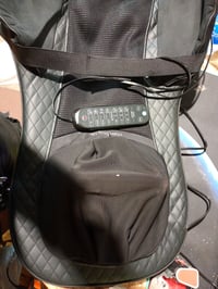 Medisana MCG 820 Shiatsu Masszázs Ülőpárna Gél — hibás, alkatrésznek: nem reagáló bekapcsoló gomb (állapot: lásd a 2. képet) 2