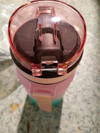 Sticlă pentru copii Grsta 500 ml cu pai, potrivită pentru băuturi carbogazoase, etanșă — mânerul capacului rupt (stare: vezi a 2-a poză) 2