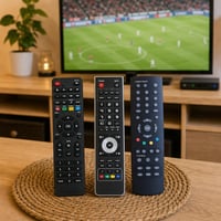 Tévémentő távirányítócsomag: 2 db dekóder-távirányító + 1 db univerzális távirányító 1