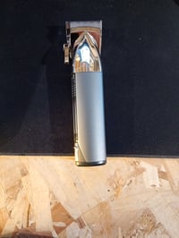 Mașină de tuns cu acumulator BaByliss Super-X Metal E996E, oțel japonez — defectă, pentru piese: nu funcționează din cauza unei probleme de contact (stare: vezi imaginea 2) 2