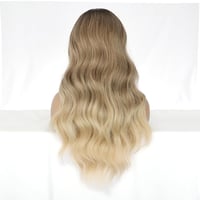 Ombre barna-szőke hosszú hullámos paróka sötét tővel, 66 cm 4