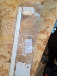 XIMAX Törölközőtartó Kompakt Radiátorokhoz 540/740/940 mm Fehér vagy — hiányzó műanyag kampók és fogató аусура (állapot: lásd a 2. képet) 2