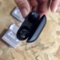 Bezdrôtové Bluetooth slúchadlá Beats Solo Buds, matná čierna, 18-hodinová výdrž batérie, Apple — Produkt je použitý (stav: pozri 2. obrázok) 3