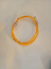 Monoprice SlimRun Cat6A ethernet patch kábel RJ45 UTP 550MHz 10G 30AWG 0,9 m žltý - 1 ks (bez pôvodného obalu) 4