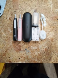 Oral-B iO Series 3 električna četkica za zube duopack – crna i ružičasta, 2 komada — nepotpun set (stanje: vidi 2. sliku) 2