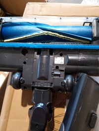 Aspirator vertical fără fir Shark PowerPro IZ370EU, cu auto-susținere, autonomie de 50 de minute, cu cap PowerFins, utilizat 3