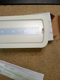Barcelona LED B1050 LED rasvjeta za nuždu 3W hladno bijela 6500K 250 lumena s automatskim testom, nadgradna i ugradbena svjetiljka za nuždu 3 2