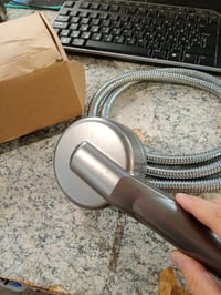 Kézizuhany Szűrővel, Ionszűrővel, 4 Spray Móddal, BE/KI Kapcsolóval — vízköves, minimálisan kopott zuhanyfej (állapot: lásd a 2. képet) 4