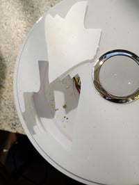 Lampă de tavan LED EGLO Milazzo pentru baie cu telecomandă - Defectă — defectă, funcționează parțial: capac crăpat (stare: vezi a 2-a fotografie) 2