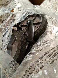 Cărucior de grădină pliabil Amazon Basics, negru, cărucior utilitar de exterior — finisaj ruginit (stare: vezi a 2-a imagine) 4