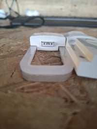 AiQInu LED svjetlo za čitanje s kopčom, punjivo putem USB-a, 3 — neispravno, djelomično radi: donja kopča za pričvršćivanje je labava (stanje: vidi 2. sliku) 7