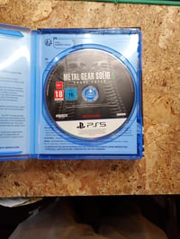 Joc Konami Metal Gear Solid Delta Snake Eater Deluxe Edition pentru PS5 – Joc de acțiune pentru PlayStation 5, stare outlet (desigilat), steelbook și 11
