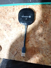 Bezdrôtový adaptér Motorola Sound MA1 pre Android Auto, čierny, konektor USB-A — chýba lepiaca gélová podložka (stav: pozri 2. obrázok) 2