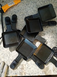 Grătar Raclette Severin RG 9670, negru, cu plită mare, ceramică și — lipsesc 8 spatule, mânerul tăviței este deteriorat (stare: vezi a doua fotografie) 3
