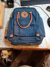 Fjällräven Kånken No. 2 Laptop 15" hátizsák, navy kék, uniszex, bőr fogantyúval, laptoptartó rekesszel 2