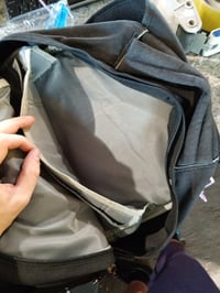 Amazon Basics batoh na notebook pre 17-palcový (43,2 cm) notebook, s polstrovanými ramennými popruhmi, viac vreckami, čierny – používaný 2