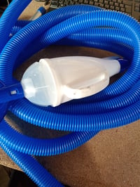 Aspirator manual pentru piscină Gre Little Vac 08011A, 2 m³/h - pentru piscine mici și mijlocii — carcasă zgâriată și pătată (stare: vezi a 2-a imagine) 4