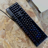 Mechanická herná klávesnica Sharkoon Skiller SGK20, Huano — chybná, na náhradné diely: RGB podsvietenie svieti len čiastočne (stav: pozri 2. obrázok) 2