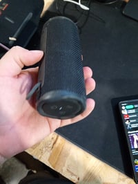 Prijenosni Bluetooth zvučnik JBL Grip, crni, vodootporan, kompaktan, rabljeno — oštećeno kućište, bez kabela za punjenje (stanje: vidi 2. sliku) 3