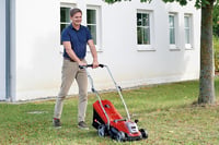 Einhell GE-CM 18/33 Li Kit akumulatorska kosilica Power X-Change 18V, širina reza 33 cm, motor bez četkica, košara 30L, visina košnje 25-65 mm, s 4,0 Ah baterijom i punjačem 4