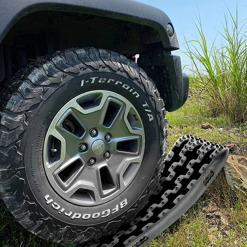 Ejoyous Offroad tapadó mentő talp 2 db fekete kerékgrip lap 4x4 autóhoz, teherautóhoz és lakókocsihoz homokhoz hóhoz