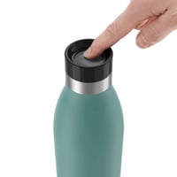 Nerezová termoska na pitie Emsa Bludrop Colour 0,7 litra, petrolejovo modrá, pitie z 360°, 12 h teplá, 24 h studená, nepriepustný uzáver Quick-Press 6