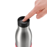 Izolovaná nerezová fľaša na pitie EMSA Bludrop Sleeve N31108, 0,5 litra, s uzáverom Quick-Press, pitie z akéhokoľvek uhla 360°, udrží nápoj 12 h teplý, 24 h studený. 3