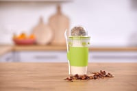 Emsa Clip & Go N10714 dóza na jogurt 0,45 l, s lyžičkou a priehradkou na müsli, 100% nepriepustná, priehľadná, svetlozelená 2