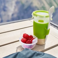Emsa Clip & Go N10714 dóza na jogurt 0,45 l, s lyžičkou a priehradkou na müsli, 100% nepriepustná, priehľadná, svetlozelená 7