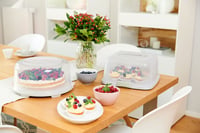 Emsa Prep&Bake Okrúhla nádoba na tortu, priemer 34 cm, s rukoväťou na prenášanie, krájač, priehľadná a ružová, K3268434 7