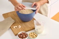 Bol de mixare din plastic Emsa Prep&Bake 4,15 L cu capac, pentru depozitare la frigider, cu bază antiderapantă, lavabil în mașina de spălat vase, stivuibil K32541 4