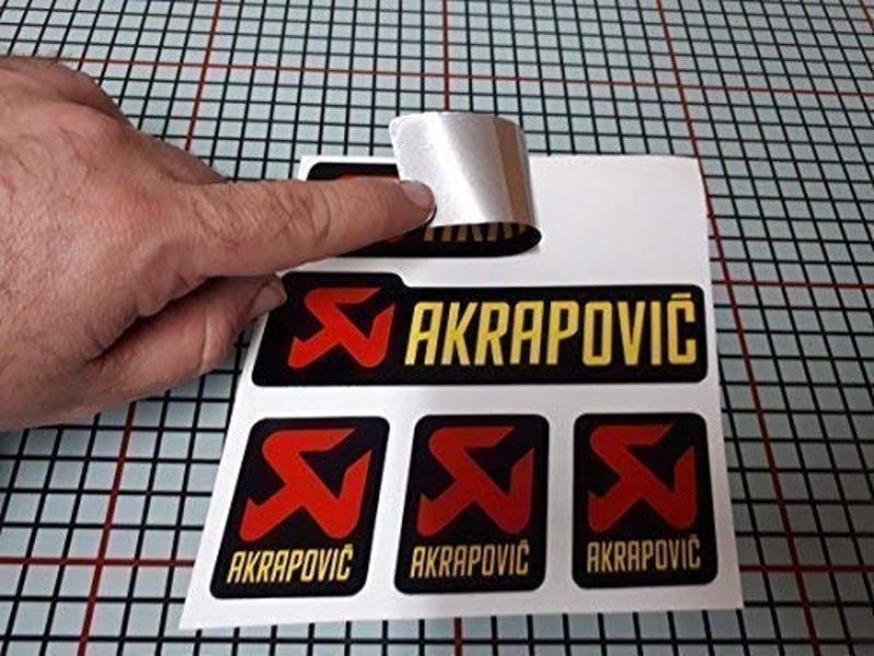 Autocolant tobă eșapament Akrapovic, vinil aluminiu laminat, rezistent la temperaturi înalte +180 grade, pentru motocicletă și mașină, Ref 2