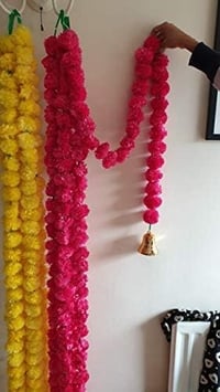 Esatationeryhouse Művirág Körömvirág Füzér Arany Csengővel - Vegyes Színű Dekorációs Girland Csomag, 3 db, 150 cm

AI: I've created a Hungar 4