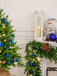 Umelý vianočný stromček eveXmas Infinity 95 cm, klasická zelená, 143 vetvičiek, 100 % PE ihličie, s kovovým stojanom, stolový mini stromček 3