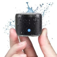 Bluetooth reproduktor EWA A106 Pro, čierny – vodoodolný (IP67), prenosný mini reproduktor so silnými basmi, 12-hodinová výdrž batérie, vrátane cestovného puzdra 1