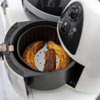 Ewwtrey 200 bucăți hârtie de copt pentru friteuză cu aer cald, 22 cm hârtie de copt perforată, hârtie de gătit pătrată pentru Airfryer 8