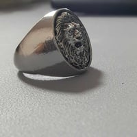 Ezüst színű Gyűrű oroszlánfej mintával (tizes méret) 2