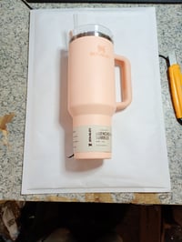 Termoska Stanley Quencher H2.0 FlowState so slamkou 1,2 l Orange Cream — škrabance zo skladovania na produkte (stav: pozri 2. obrázok) 2