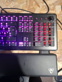 Mechanická RGB herná klávesnica Turtle Beach Vulcan II Tactile, nemecké rozloženie (DE) — chýba 1 klávesa (stav: pozri 2. obrázok) 3