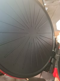 Aparat de făcut pizza Princess 115007 – 32 cm, reglabil — defect, funcționează parțial: capacul mecanismului de deschidere-închidere este rupt (stare: vezi imaginea nr. 2) 8