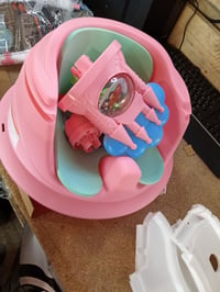 Bright Starts Disney Princess SuperSeat 3 v 1 detská stolička s hracím pultíkom a hrazdičkou, ružová, od 4 mesiacov do 4 rokov 3