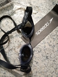 Pretekárske plavecké okuliare Speedo Fastskin Hyper Elite pre dospelých, čierna/oxidová sivá/chróm — škrabance na jednej strane (stav: pozri 2. obrázok) 3