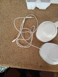 Káblové herné slúchadlá JBL Quantum 100 M2, biele, okolo uší (over-ear) s mikrofónom, QuantumSOUND — škvrny na náušníkoch (stav: pozri 2. obrázok) 3