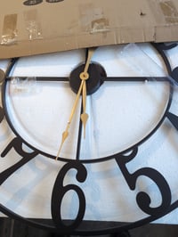 HAITANG veliki zidni sat, moderan, crni metal, okrugli, 80 cm, bešuman, vintage — neispravan, za dijelove: mehanizam zahtijeva popravak (stanje: vidi 2. sliku) 2