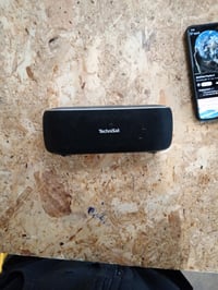 TechniSat DIGITRADIO BT 1 Hordozható Bluetooth Hangszóró Digitális — foltos burkolat, gomboknál használati (állapot: lásd a 2. képet) 2